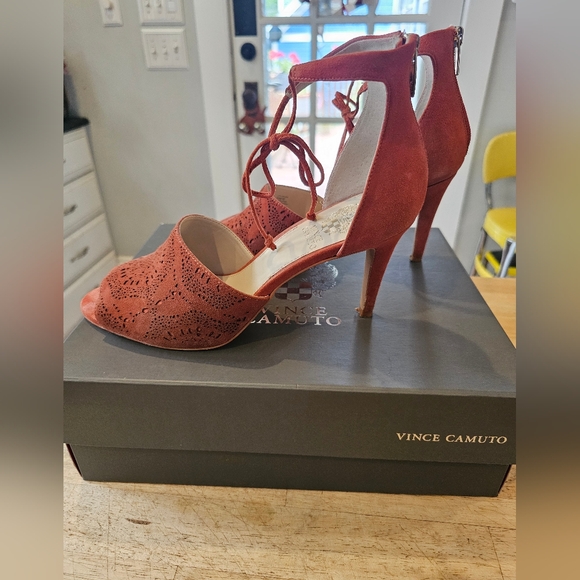 Vince Camuto Cayleen Papaya 10 - Picture 6 of 11